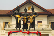 三王纪念碑Anusawari Sam Kasat