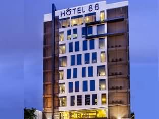玛琅厄马邦88酒店