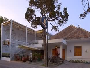 Adhisthana Hotel